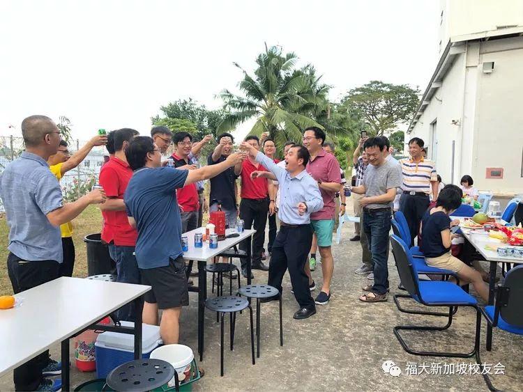 蓬门今始为君开    - 福大校友聚会有感
