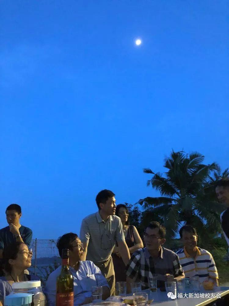 蓬门今始为君开    - 福大校友聚会有感